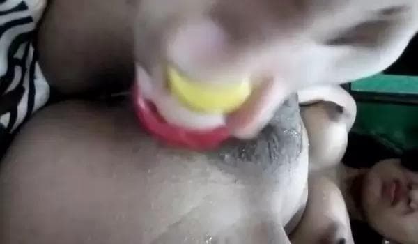 Very Horny Desi Indian Girl Masturbating