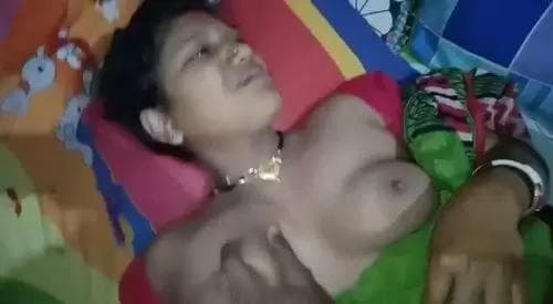 Village Bhabhi Gets Fucked in Missionary Style