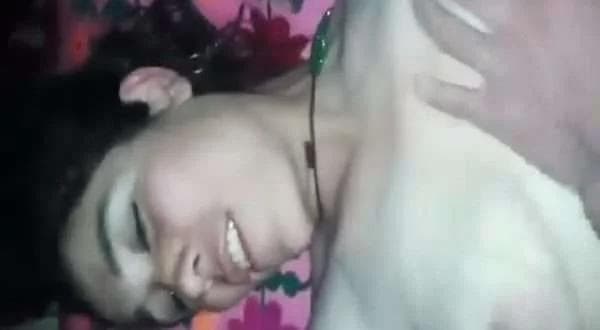 Pakistani Bhabhi Taking Cock Inside Her Pussy
