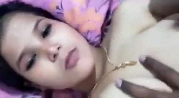 Sexy Whore's Pussy Fucked With Cock And Bottle